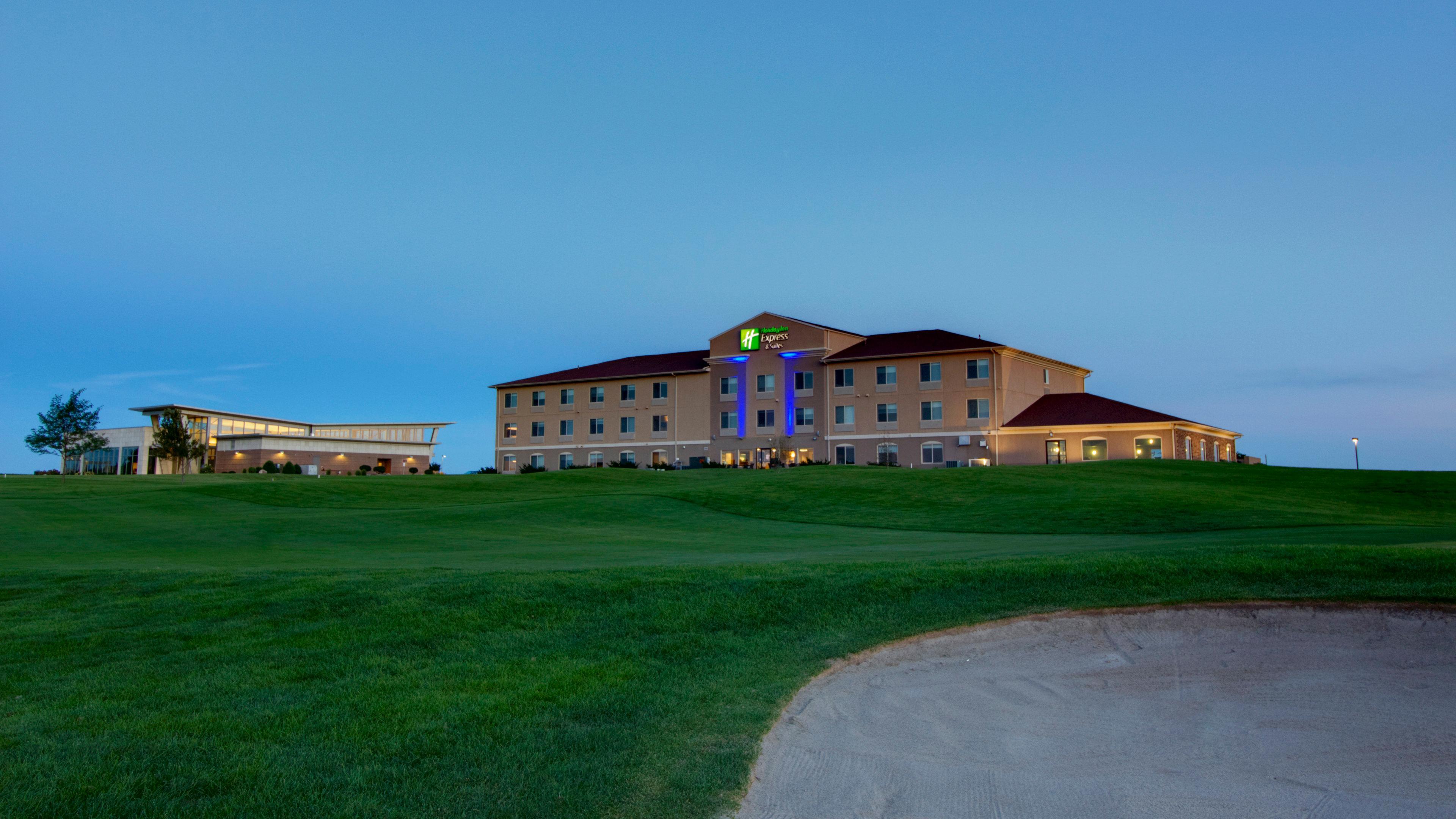 Holiday Inn Express & Suites Sioux Center By Ihg Εξωτερικό φωτογραφία